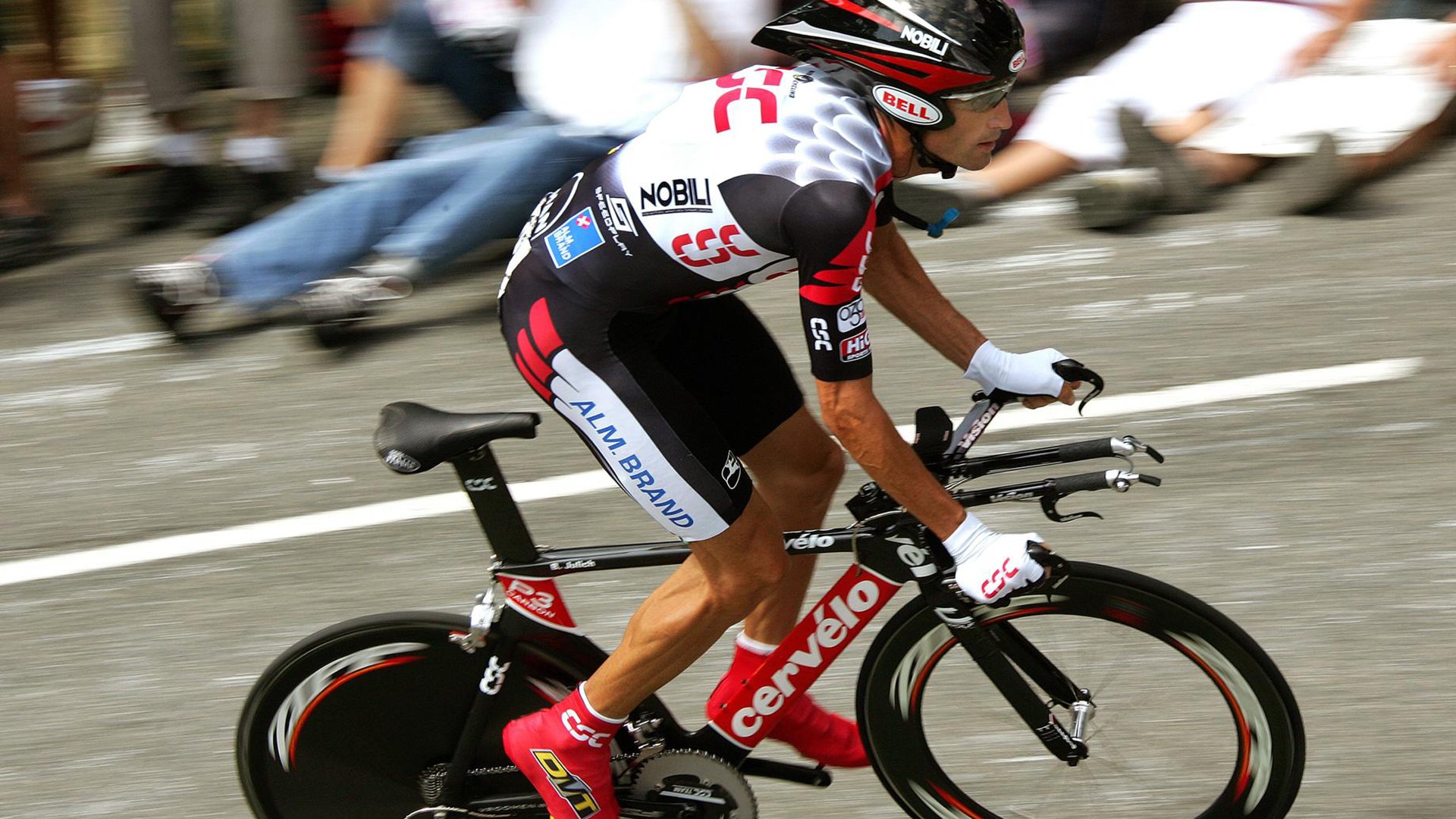 持续失利首场状态出色,曼联观众沸腾!,穆古鲁扎重返赛场全场沸腾不已