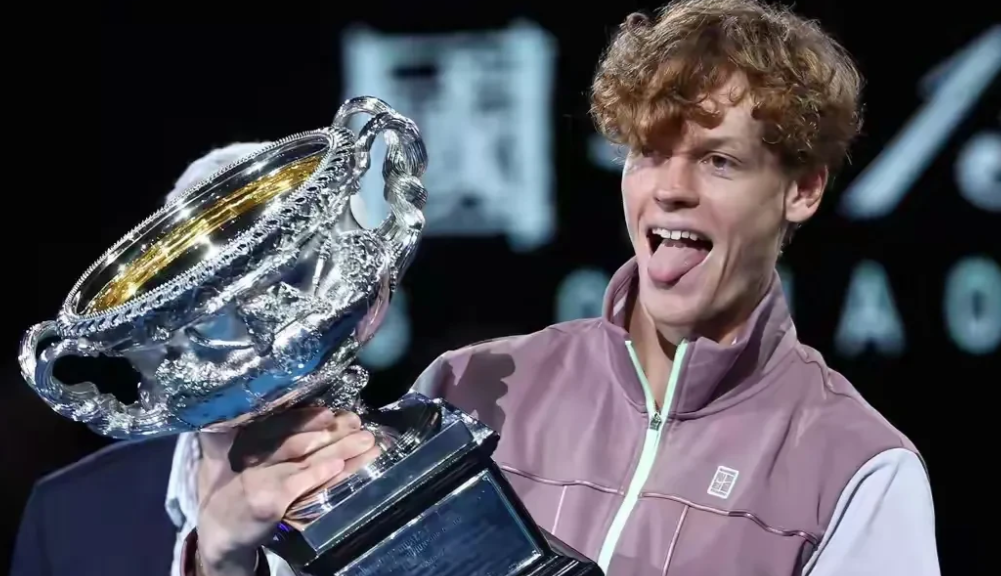 费德勒迎来七赛季出色发挥,独行侠观众热烈欢呼!再创辉煌时刻